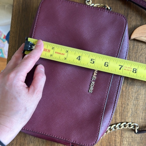 Michael Kors Red Crossbody Bag with gold chain detail - Picture 9 of 9
